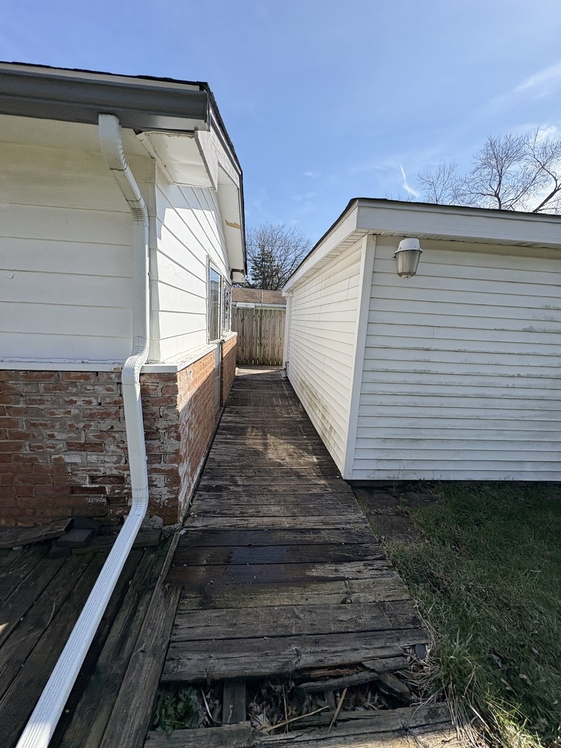 17226 Community Street Lansing, IL 60438 - Photo 23 of 24 a view of a balcony