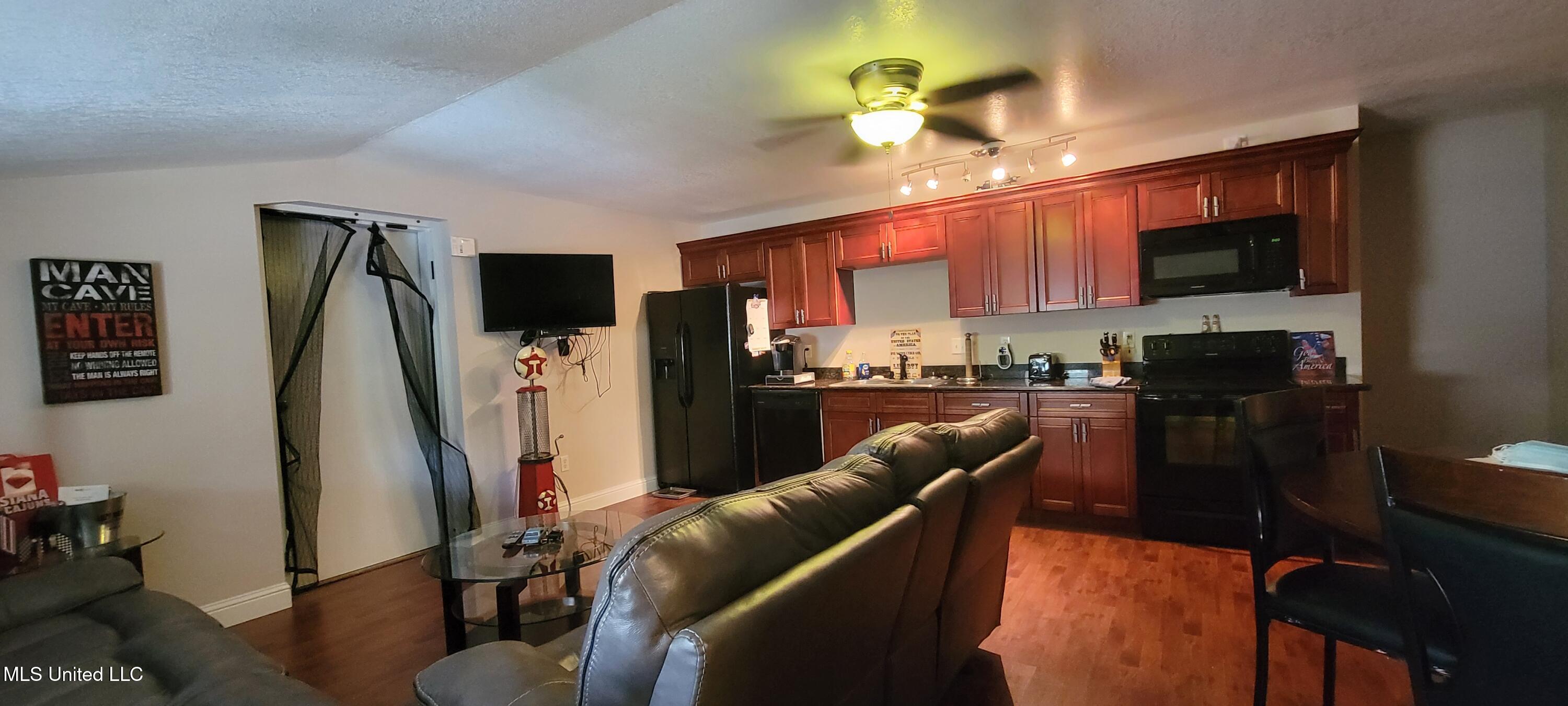 12174 Vidalia Road Pass Christian, MS 39571 - Photo 23 of 37 20250211_105833