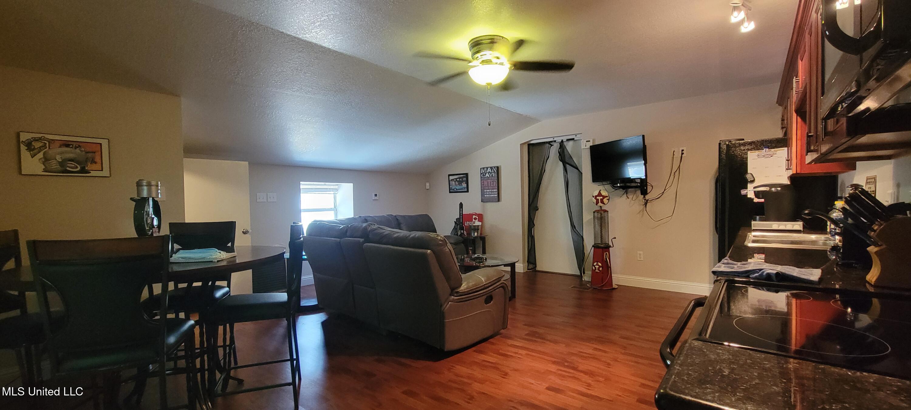 12174 Vidalia Road Pass Christian, MS 39571 - Photo 24 of 37 20250211_110112