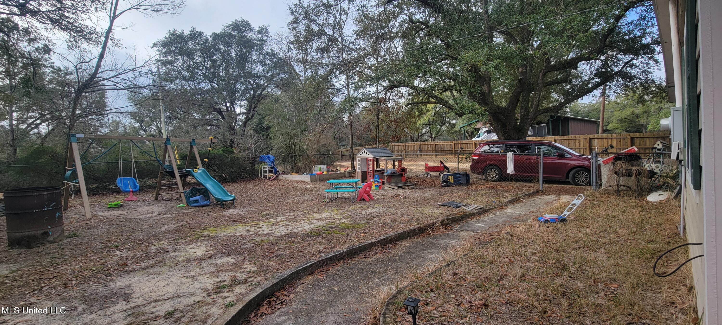 12174 Vidalia Road Pass Christian, MS 39571 - Photo 4 of 37 20250207_093123