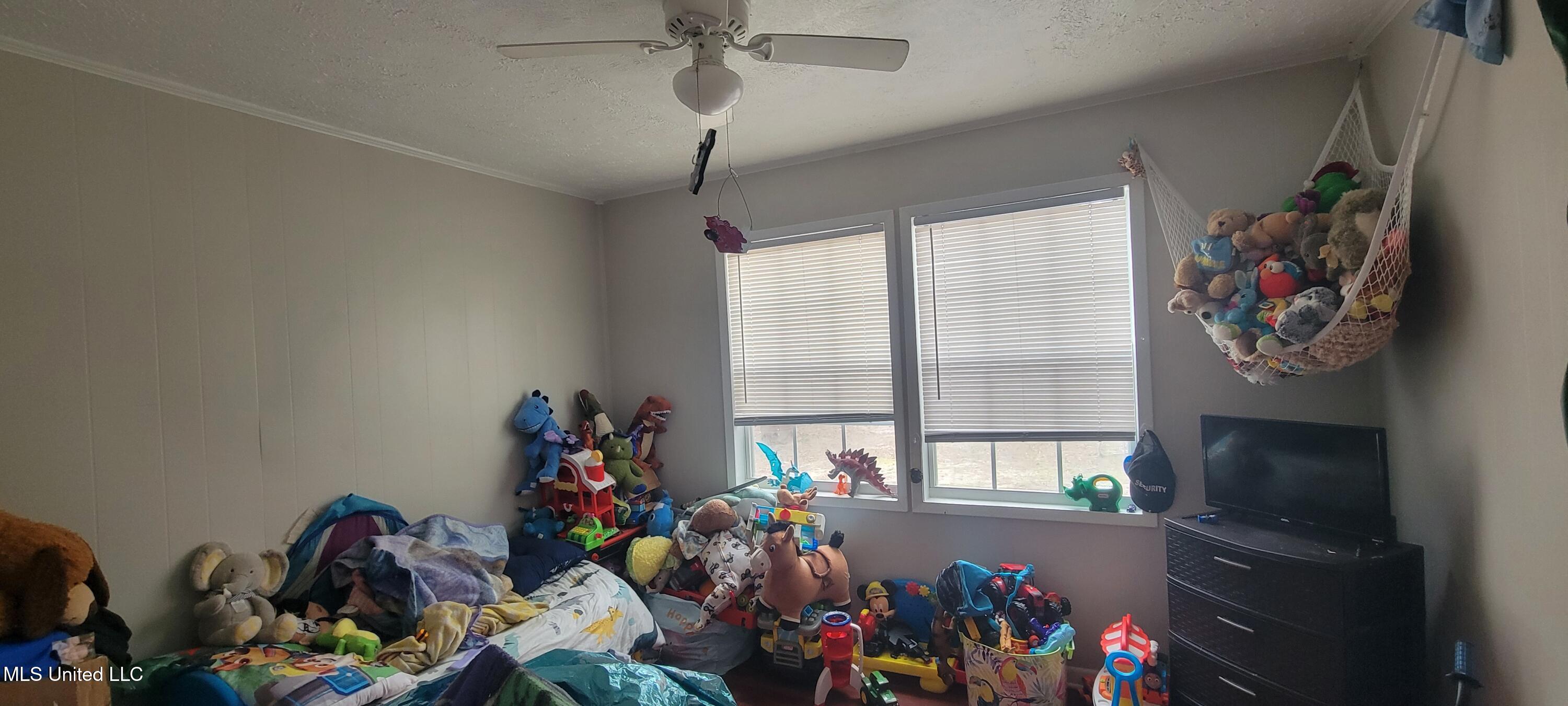 12174 Vidalia Road Pass Christian, MS 39571 - Photo 10 of 37 20250207_092854