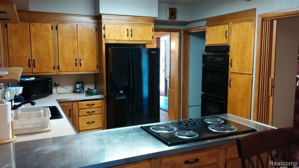16163 Sunderland Road Detroit, MI 48219 - Photo 8 of 28 20150804_121410.jpg