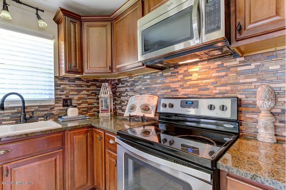 6618 West Fincannon Road Jacksonville, FL 32277 - Photo 12 of 38 Rave Home staging in jacksonville fl (12
