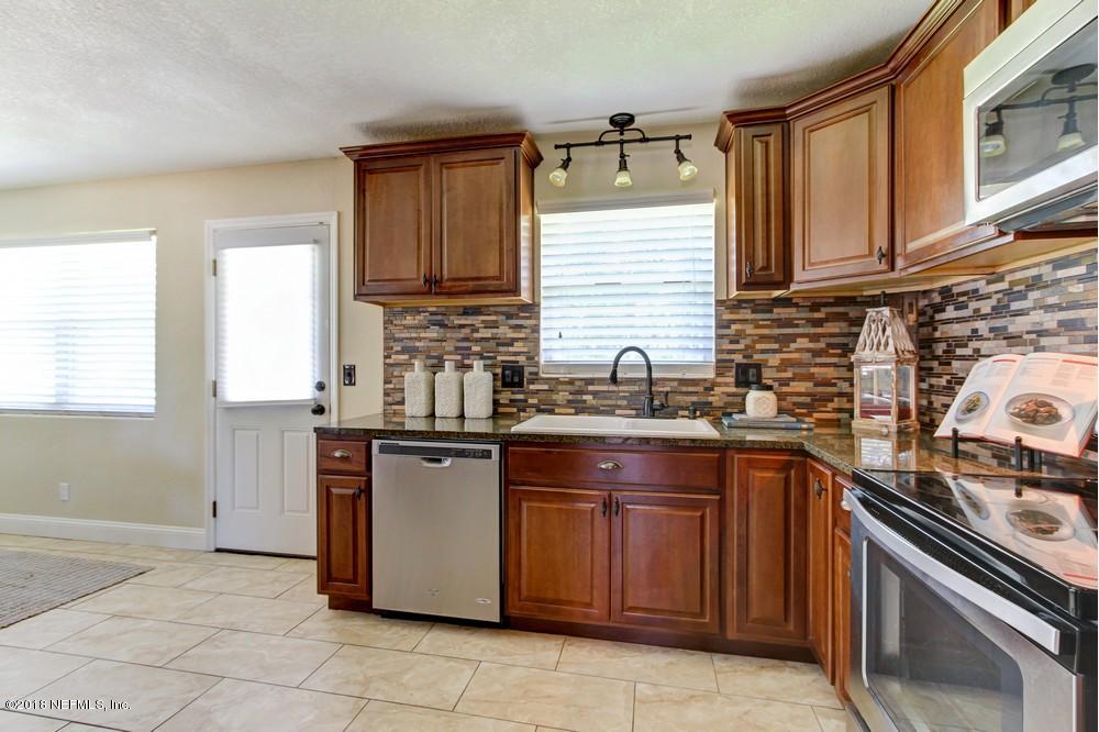 6618 West Fincannon Road Jacksonville, FL 32277 - Photo 14 of 38 Rave Home staging in jacksonville fl (14