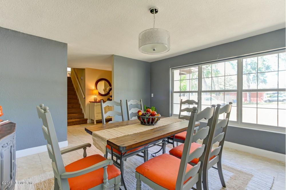 6618 West Fincannon Road Jacksonville, FL 32277 - Photo 6 of 38 Rave Home staging in jacksonville fl (5)