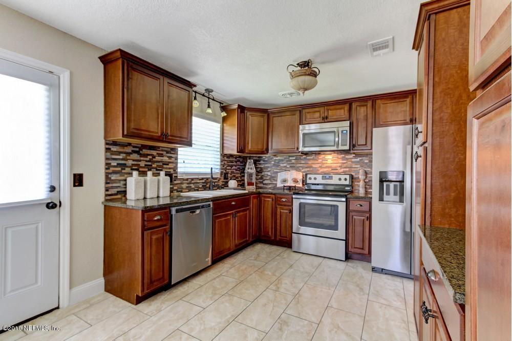 6618 West Fincannon Road Jacksonville, FL 32277 - Photo 10 of 38 Rave Home staging in jacksonville fl (10