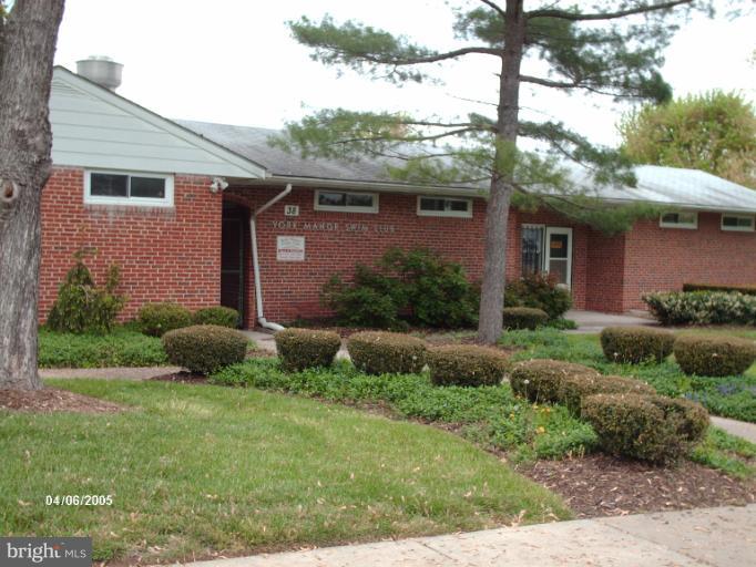 1607 Pickett Road Lutherville-Timonium, MD 21093 - Photo 4 of 29 Community Pool