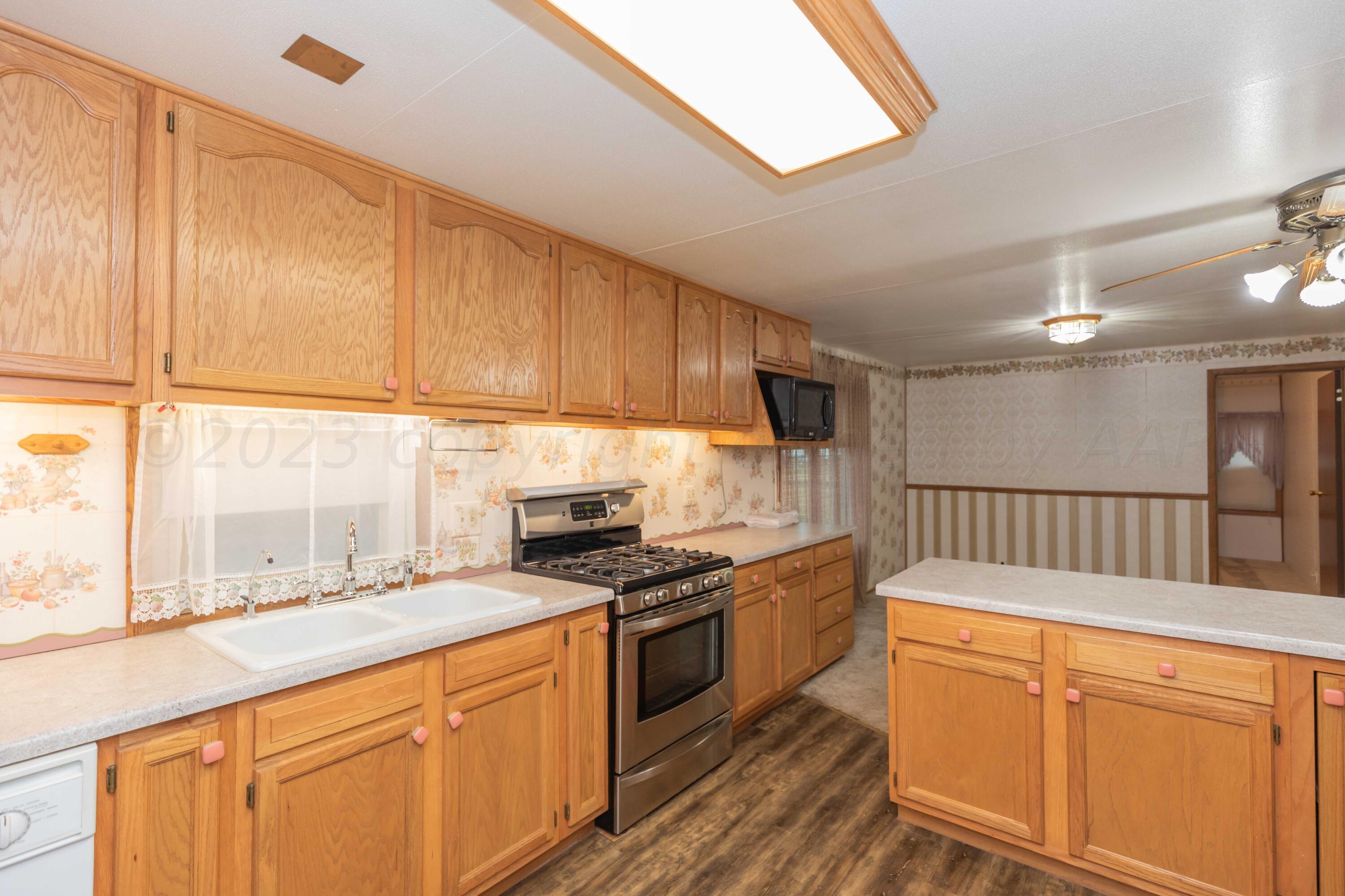 15700 Cavin Road Amarillo, TX 79119 - Photo 13 of 54 KITCHEN VIEW 2