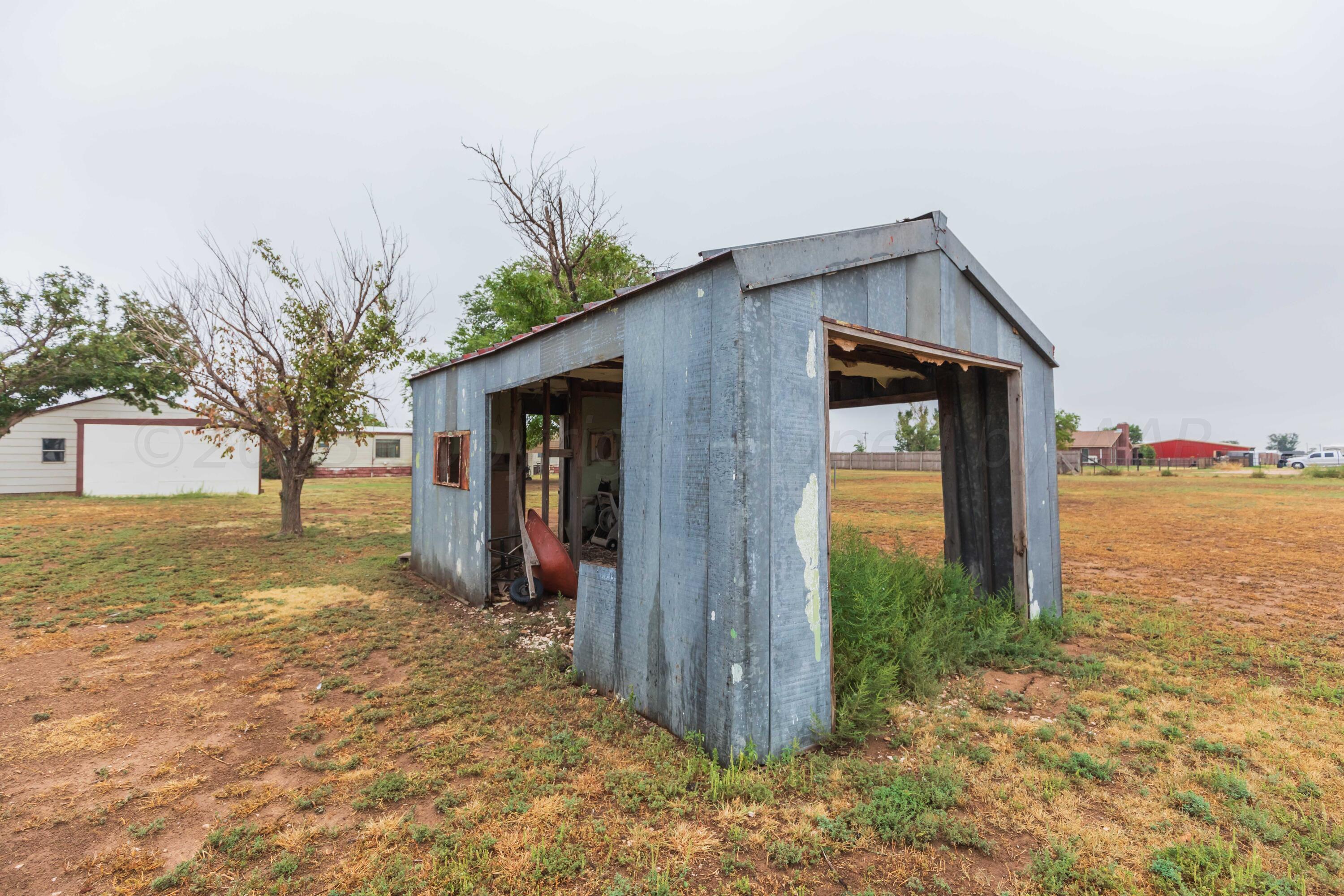 15700 Cavin Road Amarillo, TX 79119 - Photo 46 of 54 BARN VIEW 2