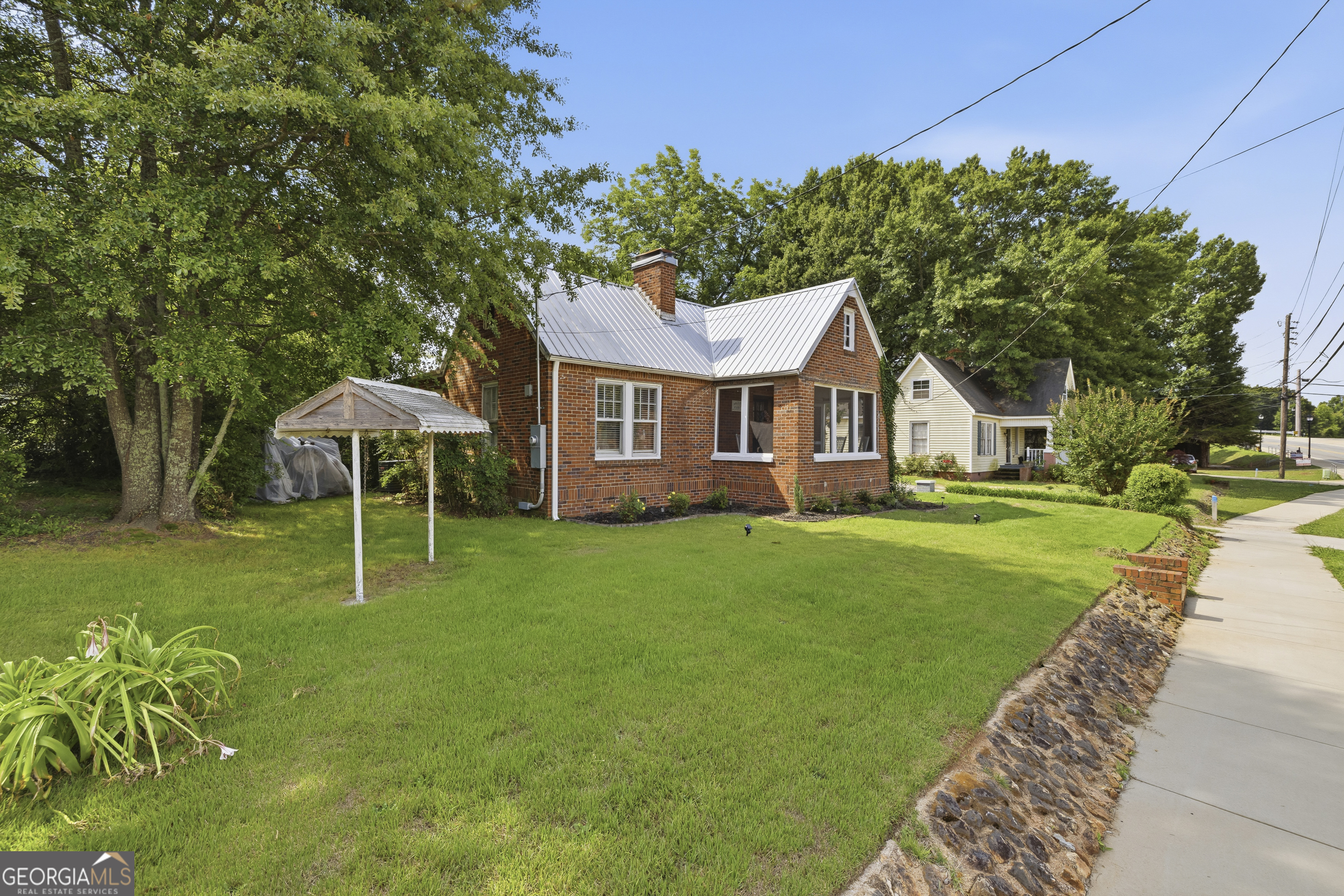 274 South Cherokee Road Social Circle, GA 30025 - Photo 2 of 34
