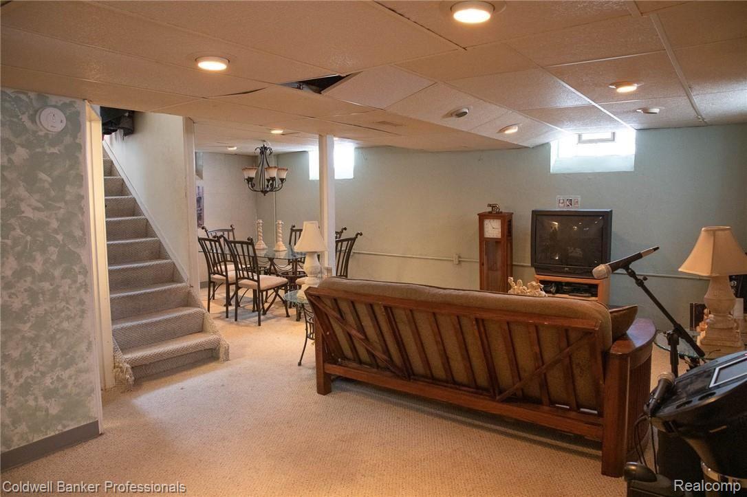 1128 Vernier Road Grosse Pointe, MI 48236 - Photo 40 of 48 1128Vernier-26.jpg