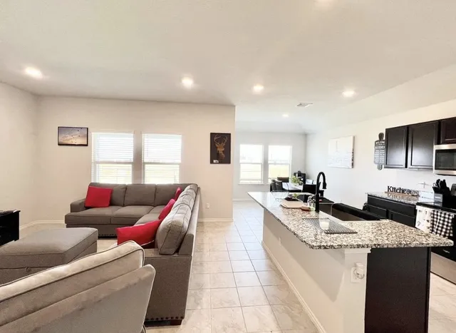 $299,000 | 544 Taggart Trail, Jarrell, TX 76537