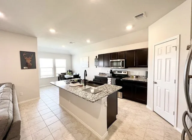 $299,000 | 544 Taggart Trail, Jarrell, TX 76537