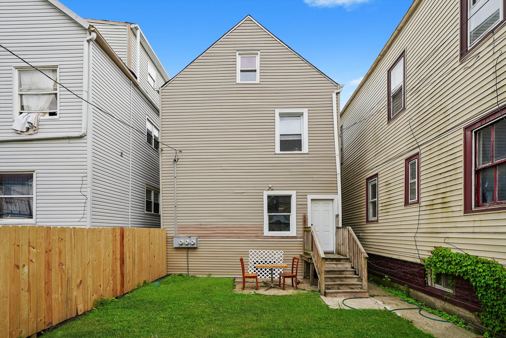 5014 South Paulina Street Chicago, IL 60609 - Photo 34 of 38 a view of a back yard of the house