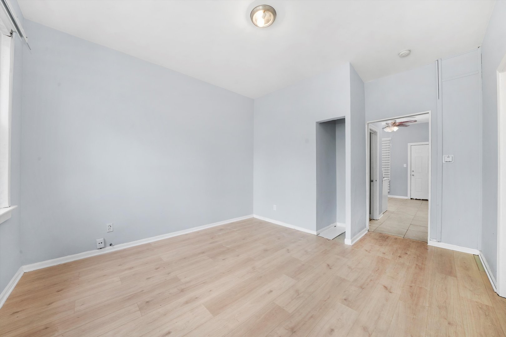 5014 South Paulina Street Chicago, IL 60609 - Photo 7 of 38 a view of an empty room