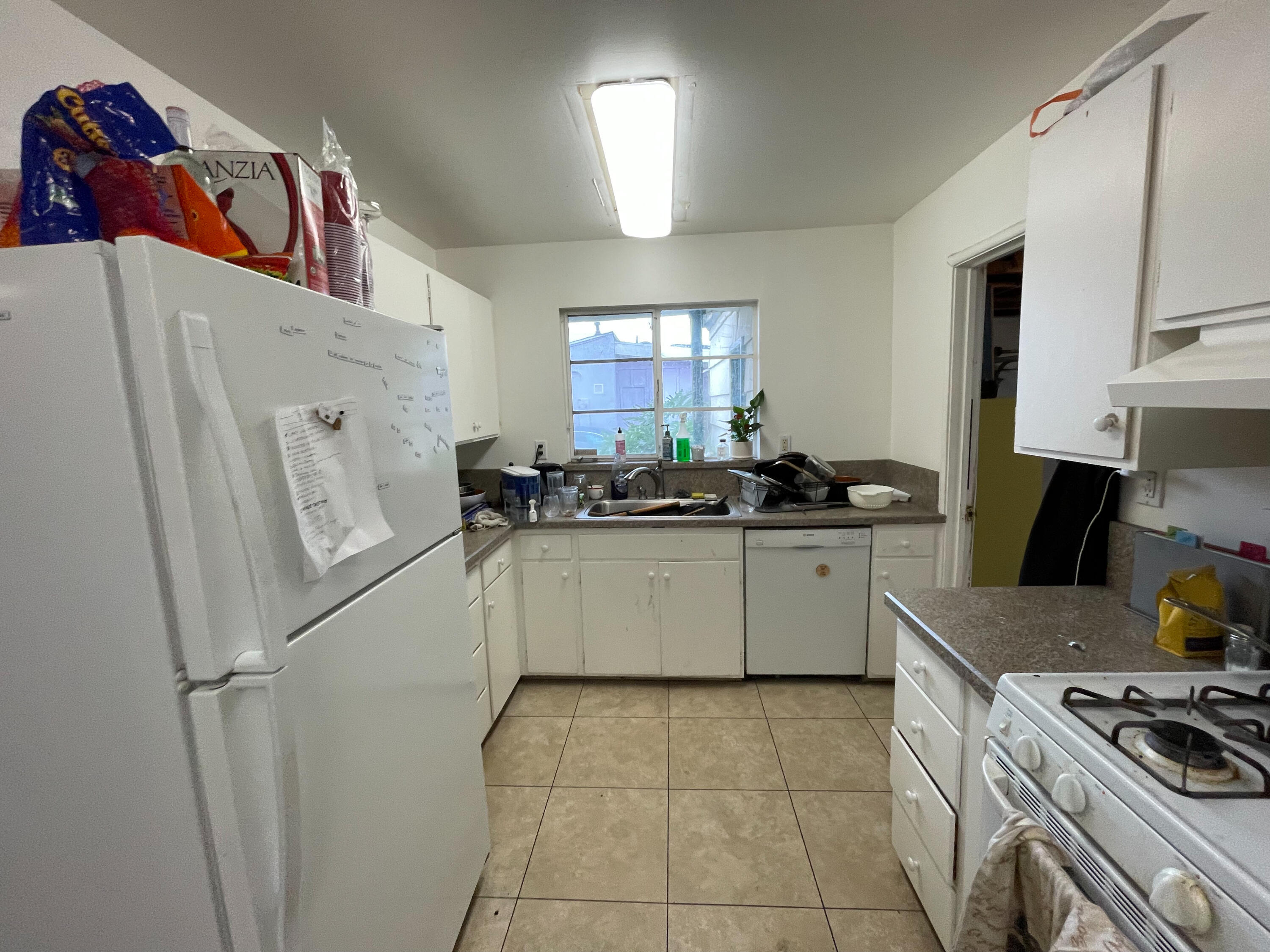 6891 Pasado Road Goleta, CA 93117 - Photo 5 of 10 Kitchen