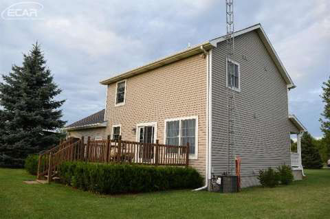 11058 Seymour Road Gaines, MI 48436 - Photo 5 of 32 20446972-4.JPG