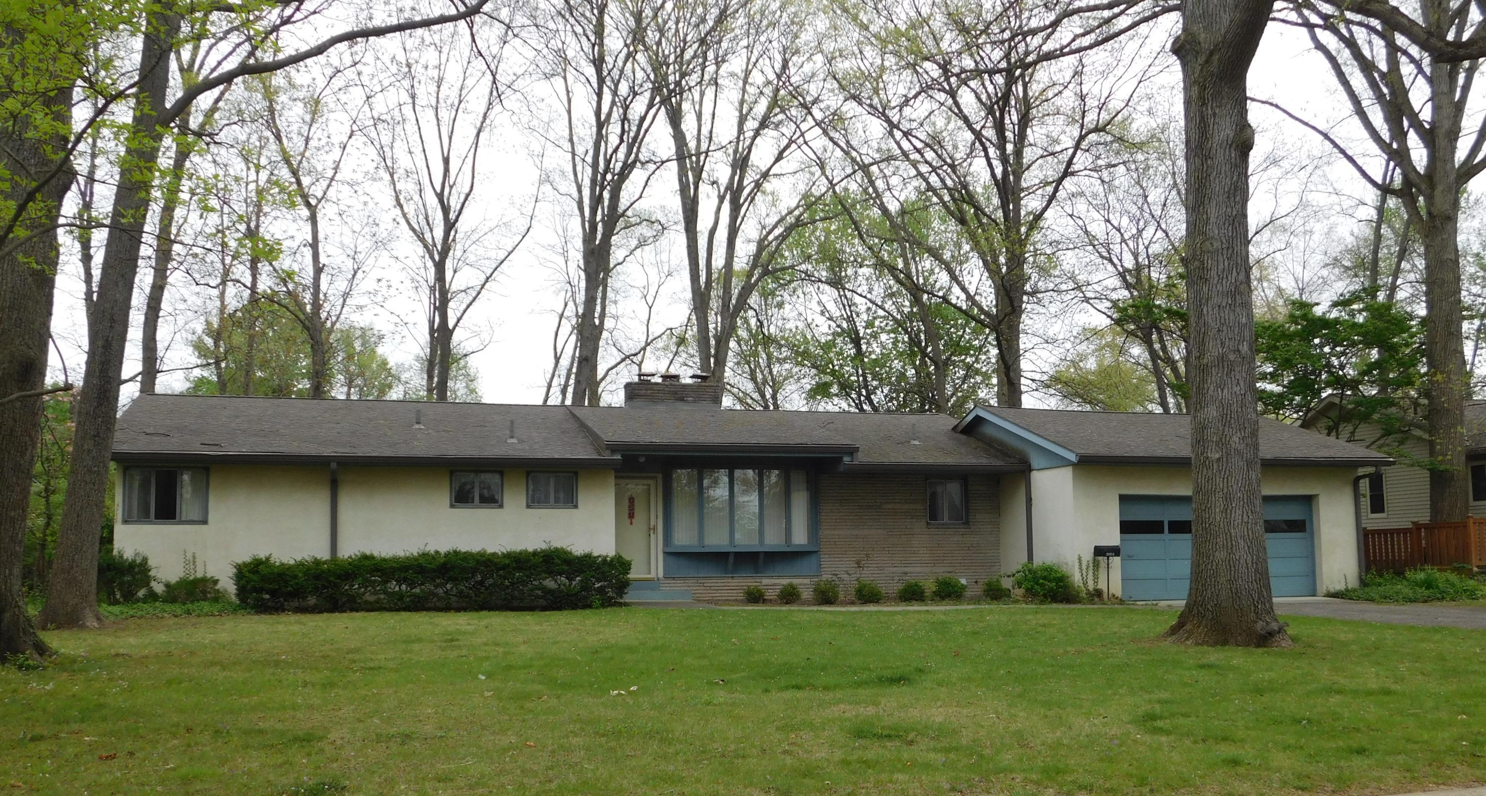 3152 Leeds Road Columbus, OH 43221 - Photo 1 of 9 Gallery Image 1