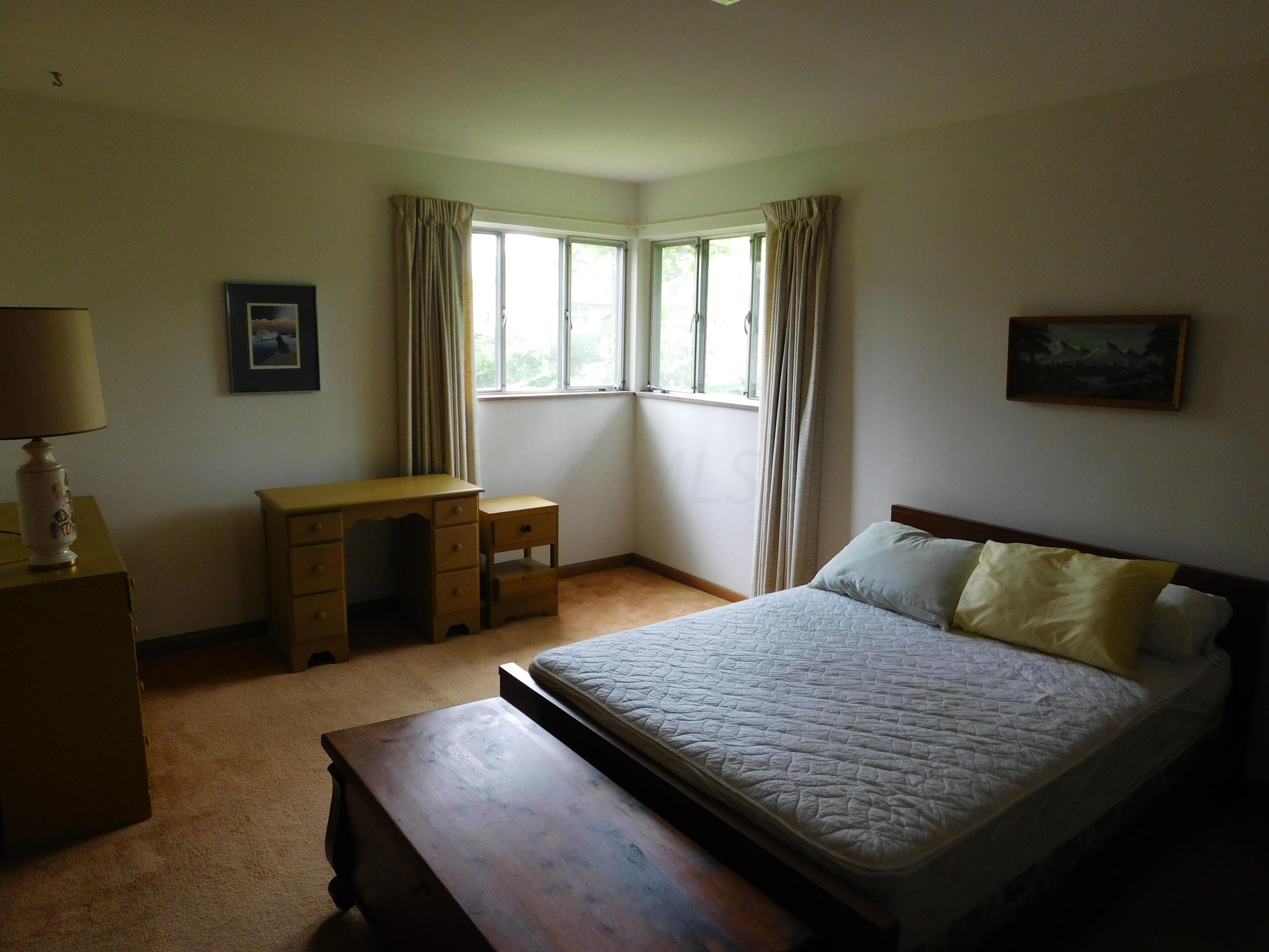 3152 Leeds Road Columbus, OH 43221 - Photo 6 of 9 Gallery Image 6