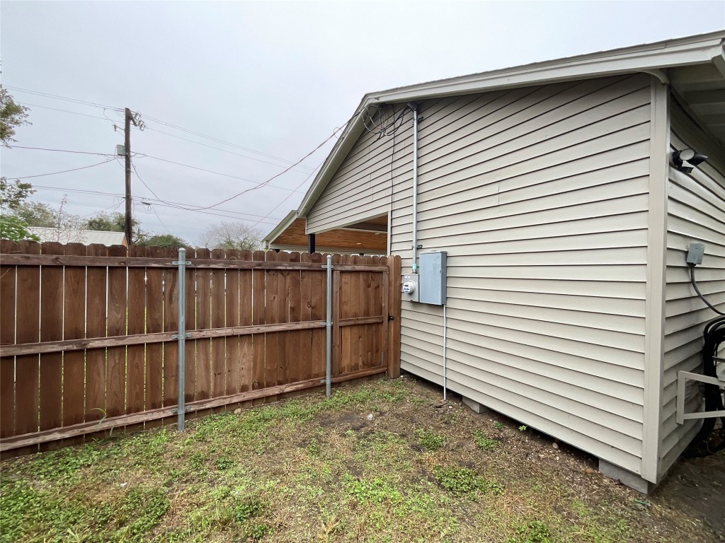 207 South George Street Victoria, TX 77901 - Photo 21 of 27 a view of a backyard