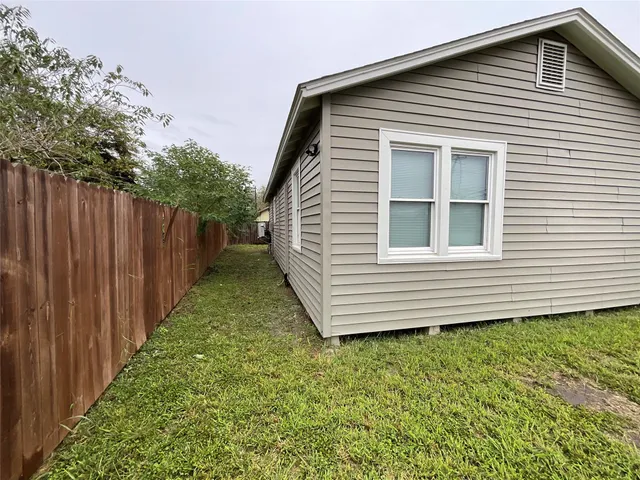 $210,000 | 207 South George Street, Victoria, TX 77901