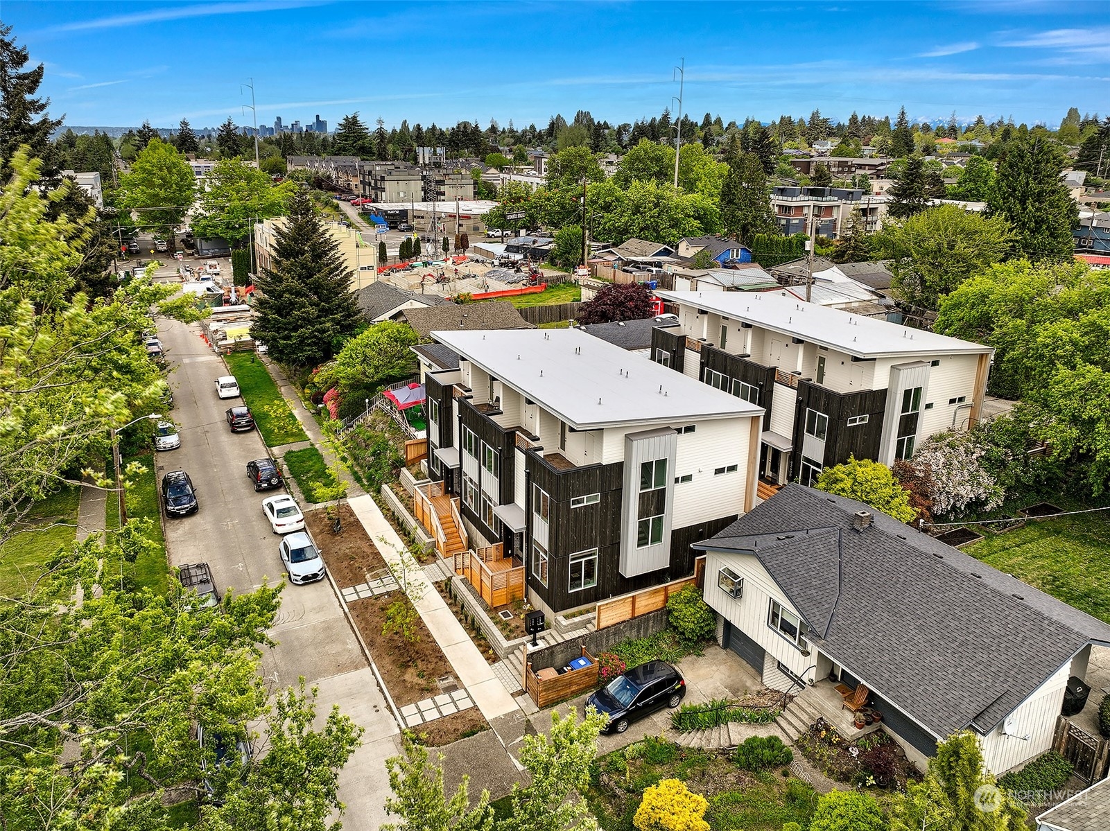 9240 20th Avenue Southwest, Unit B Seattle, WA 98106 - Photo 17 of 17