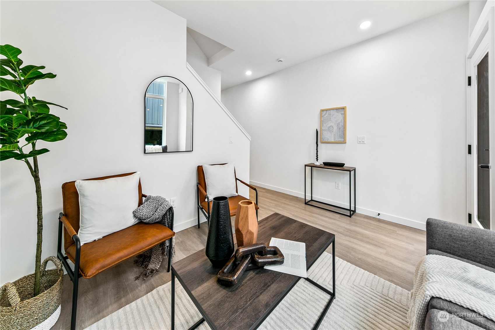 9240 20th Avenue Southwest, Unit B Seattle, WA 98106 - Photo 4 of 17
