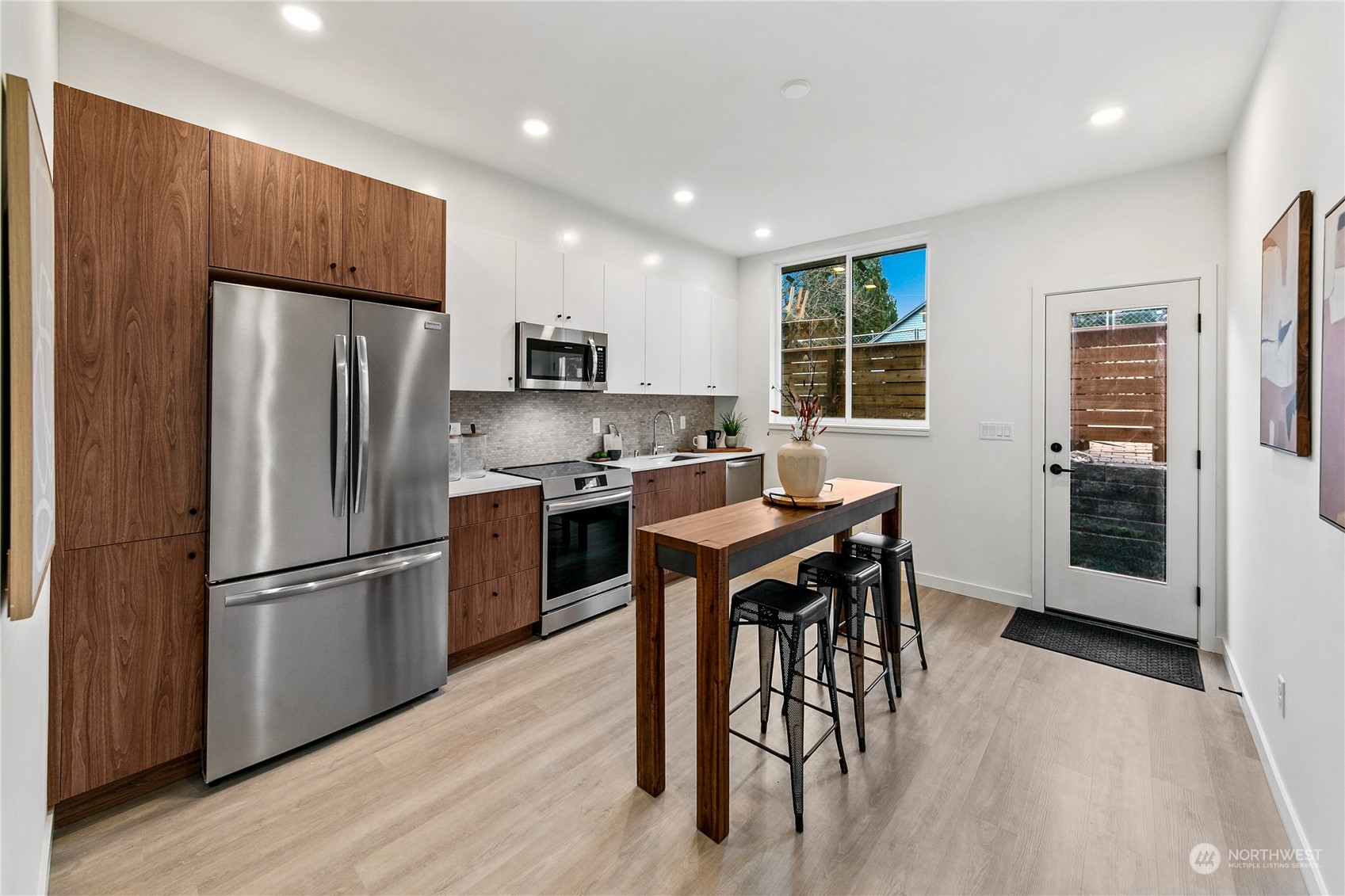 9240 20th Avenue Southwest, Unit B Seattle, WA 98106 - Photo 5 of 17