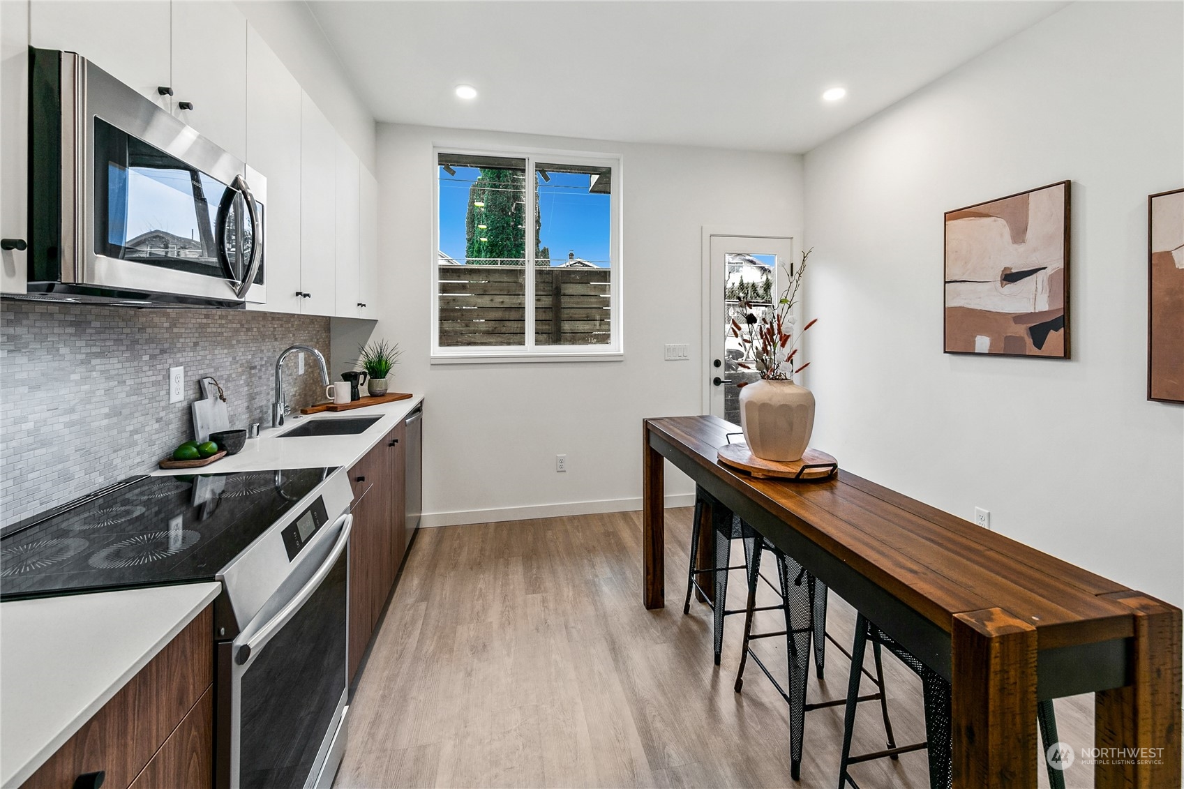 9240 20th Avenue Southwest, Unit B Seattle, WA 98106 - Photo 7 of 17