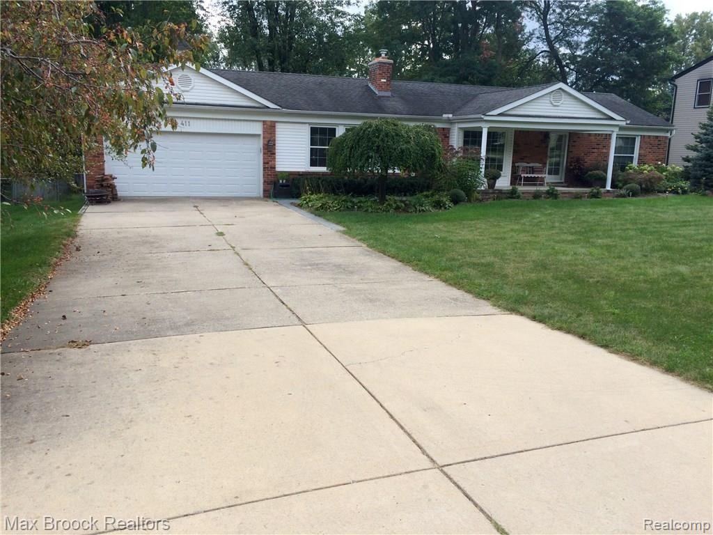 411 Maplehill Road Rochester, MI 48306 - Photo 18 of 19 Newer Driveway