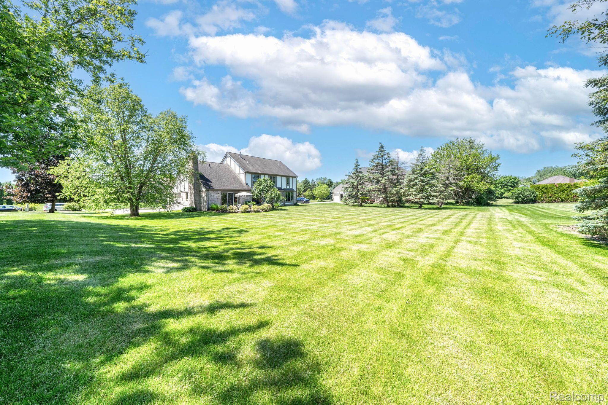 4375 Stonewood Court Rochester, MI 48306 - Photo 55 of 67 Gallery Image 55
