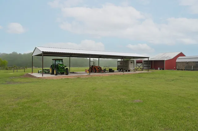 $1,300,000 | 1715 County Road 4015, Crockett, TX 75835