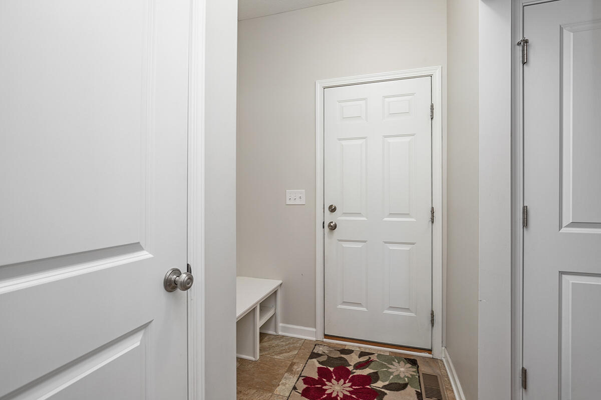 117 Rindle Bluff Portland, MI 48875 - Photo 12 of 35 Built In