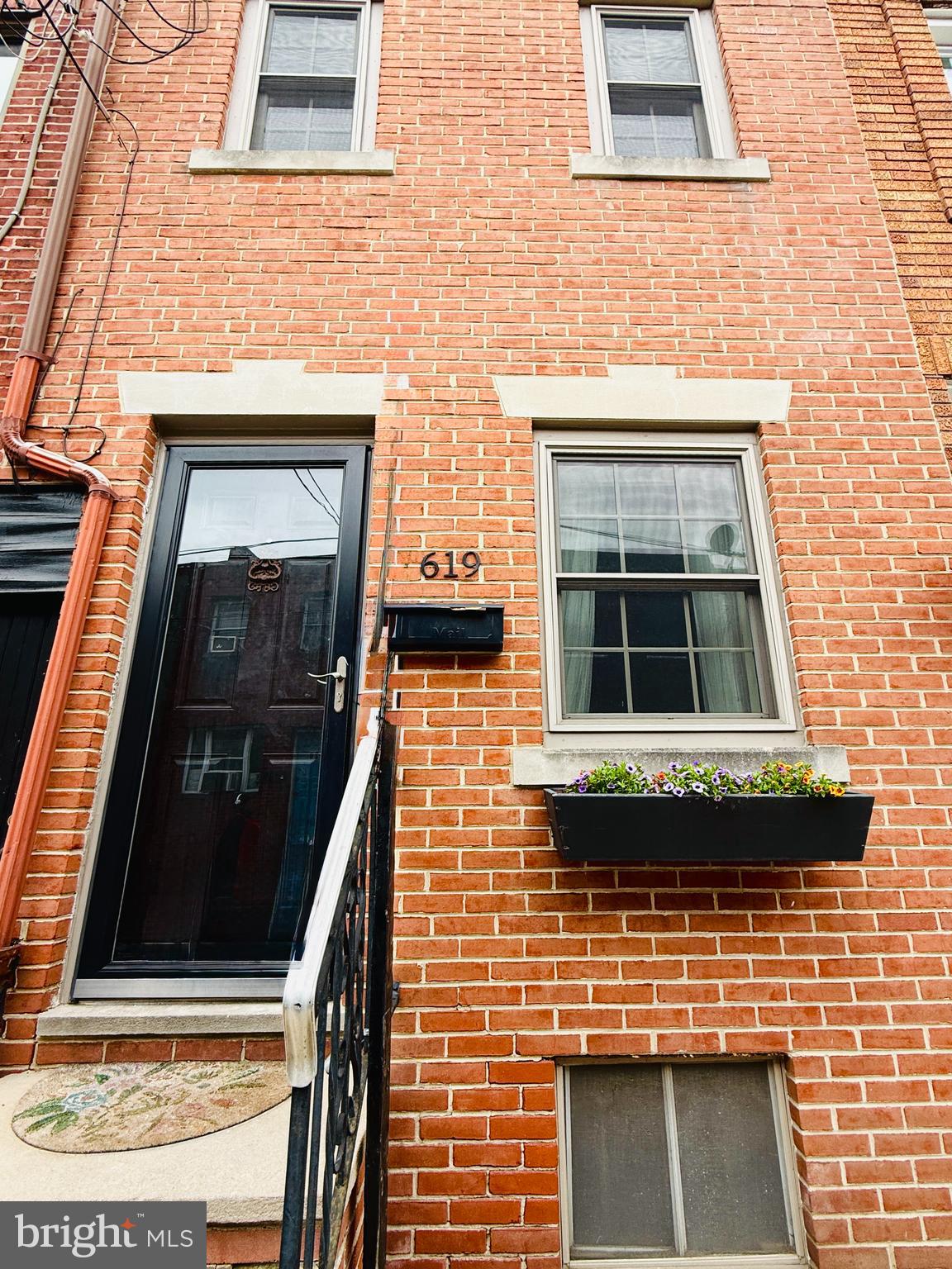 619 Sears Street Philadelphia, PA 19147 - Photo 1 of 23 Gallery Image 1
