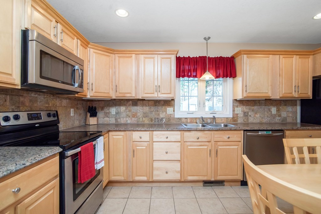33 Manchonis Road Wilbraham, MA 01095 - Photo 14 of 41 Gallery Image 14