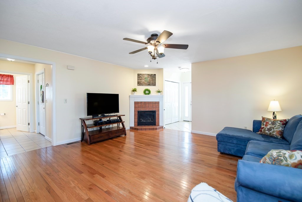 33 Manchonis Road Wilbraham, MA 01095 - Photo 7 of 41 Gallery Image 7