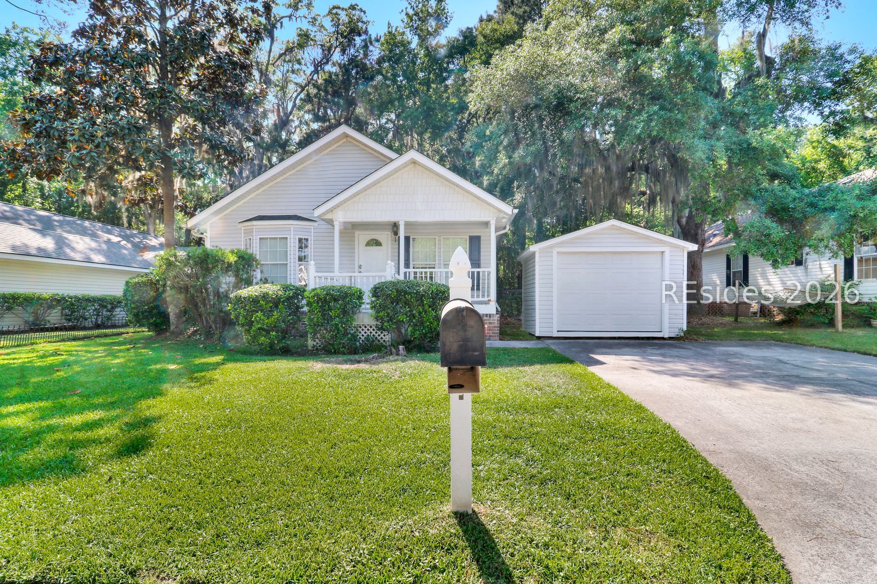 7 River Tree Circle Bluffton, SC 29910 - Photo 2 of 25