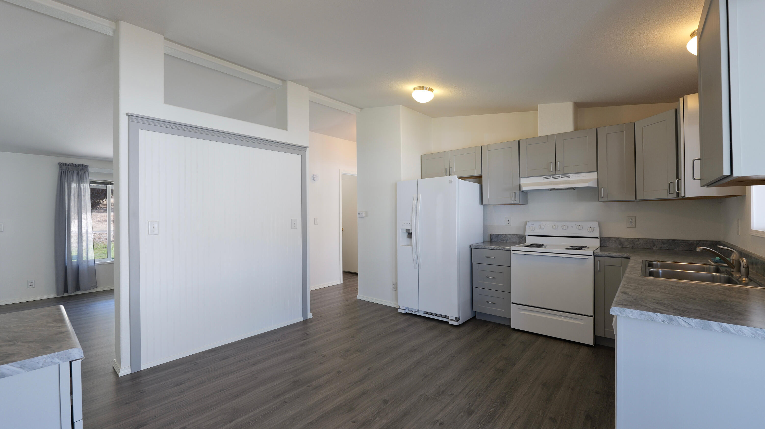8401 Old Stage Road, Unit 70 Central Point, OR 97502 - Photo 29 of 43 Kitchen/Dining