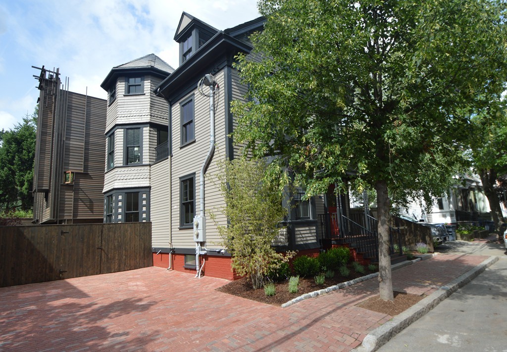 24 Kelly Road, Unit 24 Cambridge, MA 02139 - Photo 1 of 24 Gallery Image 1