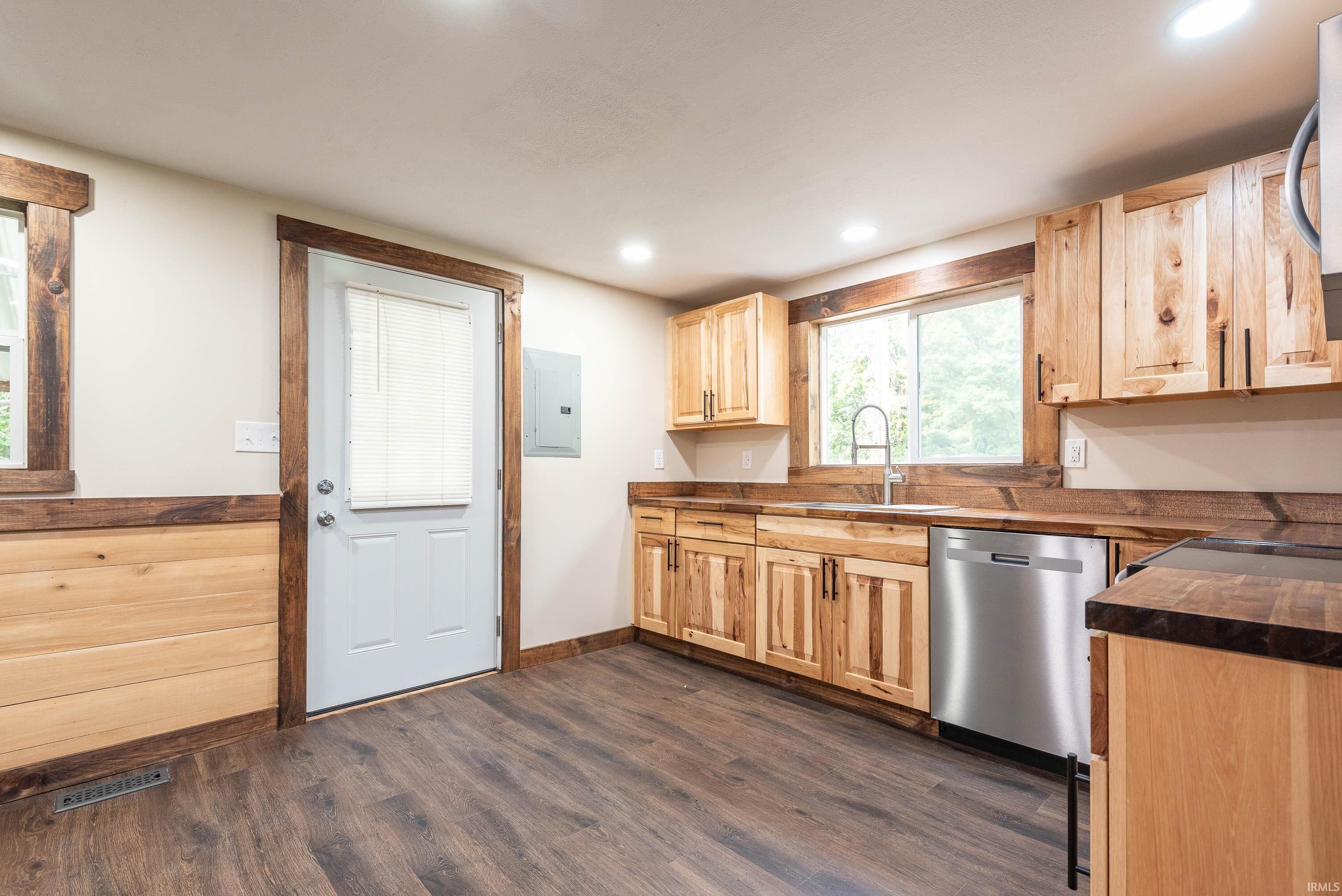 2410 Rabbitsville Road Mitchell, IN 47446 - Photo 8 of 27