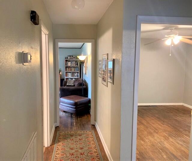 3629 Bennett Road Chattanooga, TN 37412 - Photo 14 of 14 3629 Bennett Rd Hallway
