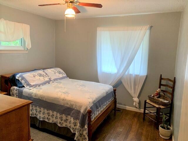 3629 Bennett Road Chattanooga, TN 37412 - Photo 8 of 14 3629 Bennett Rd Bedroom 2