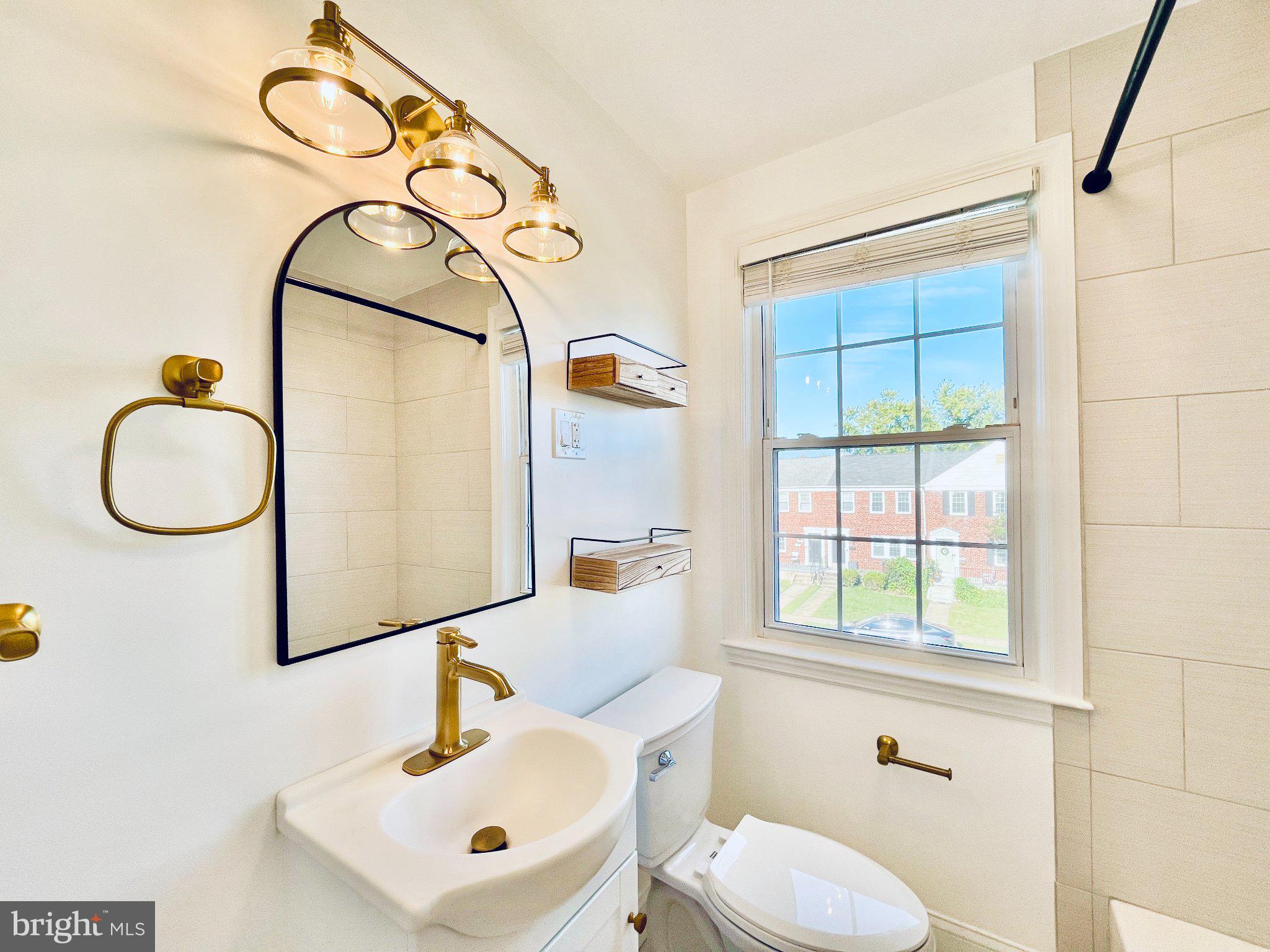 1872 Edgewood Road Towson, MD 21286 - Photo 20 of 48 Main Bathroom