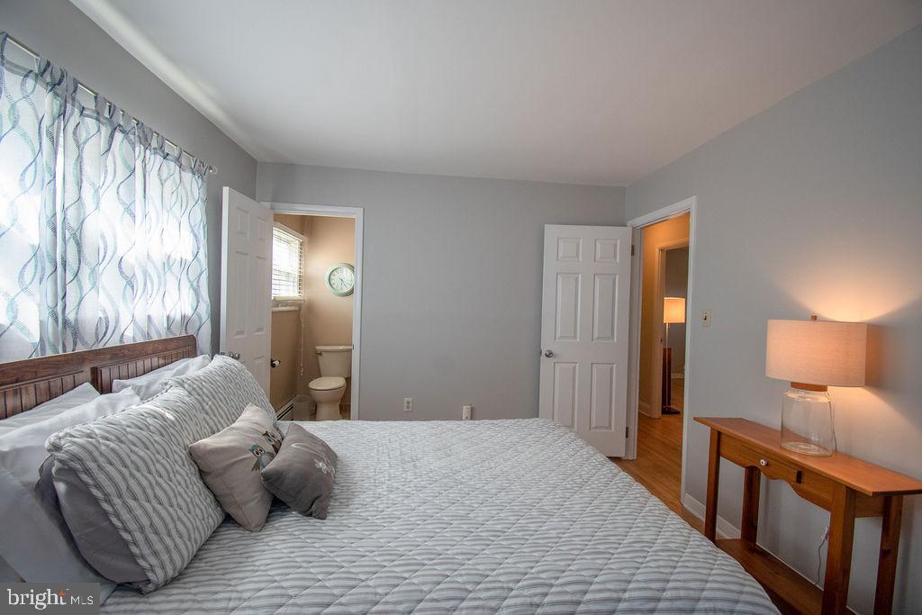 20 Rita Road Morrisville, PA 19067 - Photo 15 of 35 Main bedroom upper level