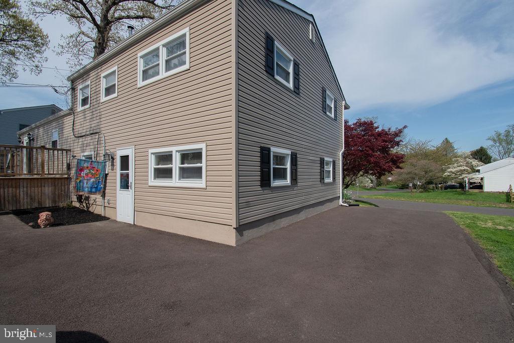20 Rita Road Morrisville, PA 19067 - Photo 35 of 35 Parking area