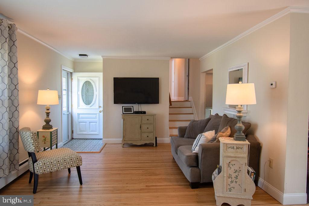 20 Rita Road Morrisville, PA 19067 - Photo 5 of 35 Main living area