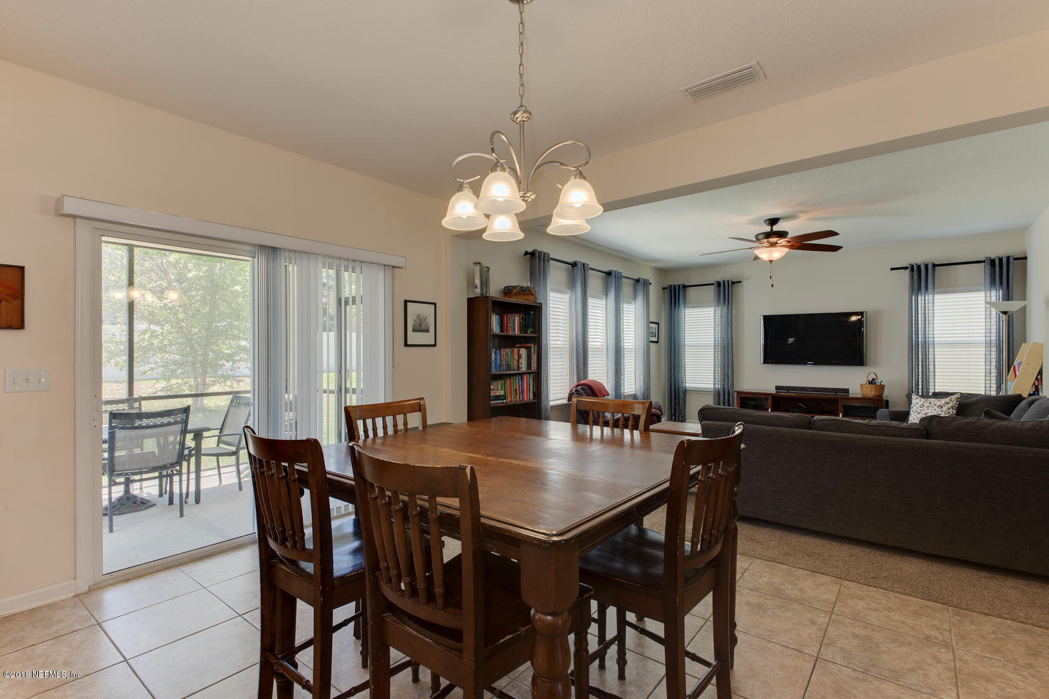 282 Amber Ridge Road Jacksonville, FL 32218 - Photo 11 of 34 282 Amber Ridge Rd-large-012-20-IMG 4156