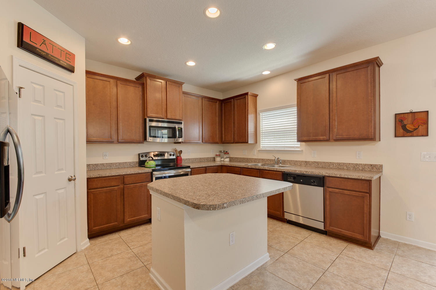 282 Amber Ridge Road Jacksonville, FL 32218 - Photo 12 of 34 282 Amber Ridge Rd-large-013-11-IMG 4159