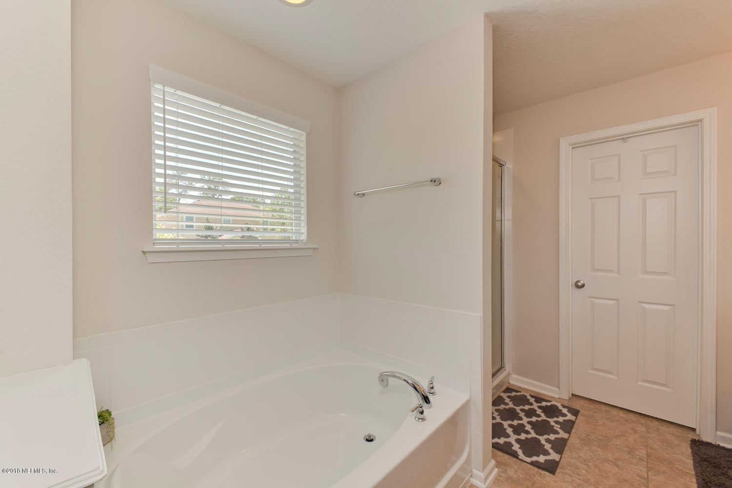 282 Amber Ridge Road Jacksonville, FL 32218 - Photo 19 of 34 282 Amber Ridge Rd-large-020-6-IMG 4180-