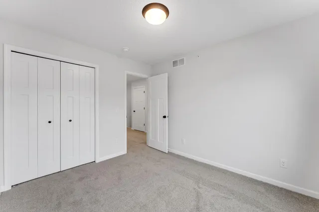 $325,000 | 2818 Kepler Avenue Northeast, St. Michael, MN 55376